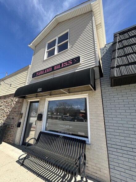 221 Broad St, Griffith, IN à louer - Photo de l’immeuble – Image 2 sur 6