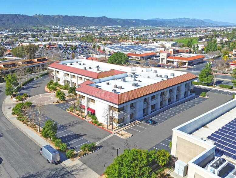 29645 Rancho California Rd, Temecula, CA à louer - Photo de l’immeuble – Image 2 sur 11