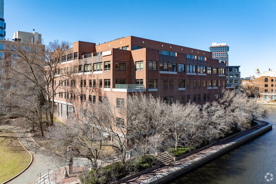 10 Canal Park, Cambridge, MA à louer - Photo de l’immeuble – Image 1 sur 11