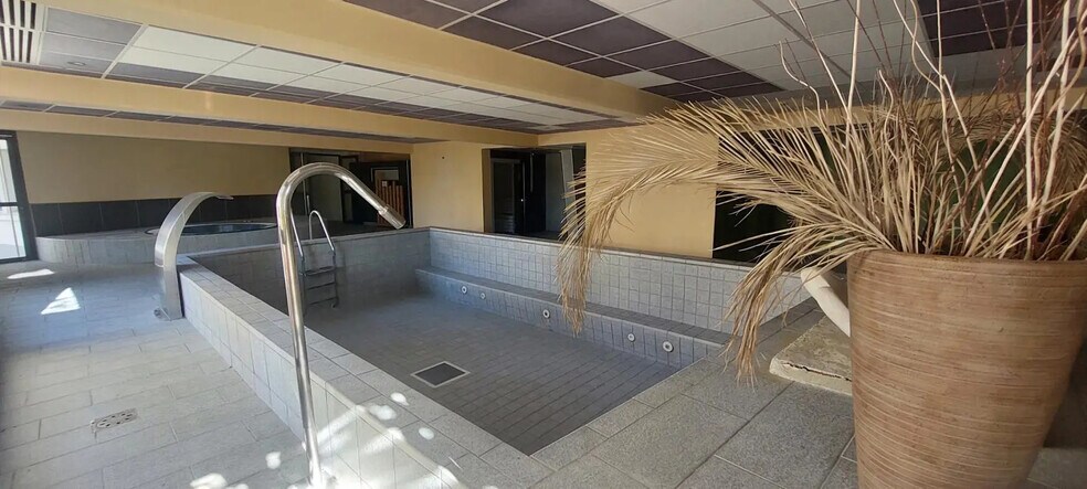 Local commercial dans Alénya à louer - Photo de l’immeuble – Image 2 sur 12