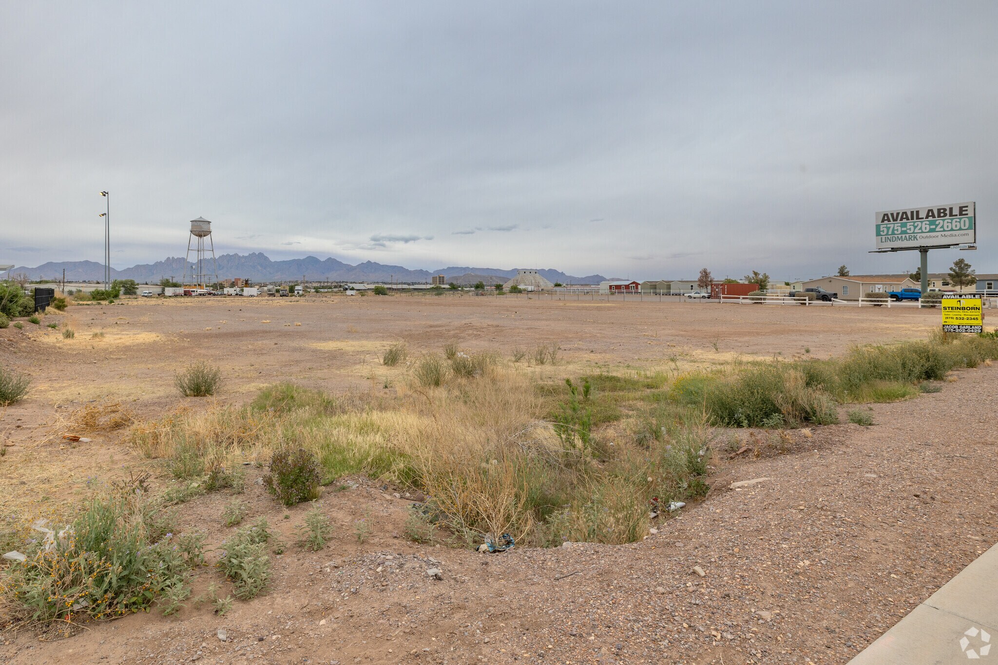 0000 N Valley Dr, Las Cruces, NM à vendre Photo principale– Image 1 sur 3