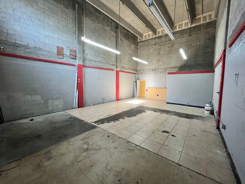13170 SW 128th St, Miami, FL à louer - Photo de l’immeuble – Image 3 sur 14