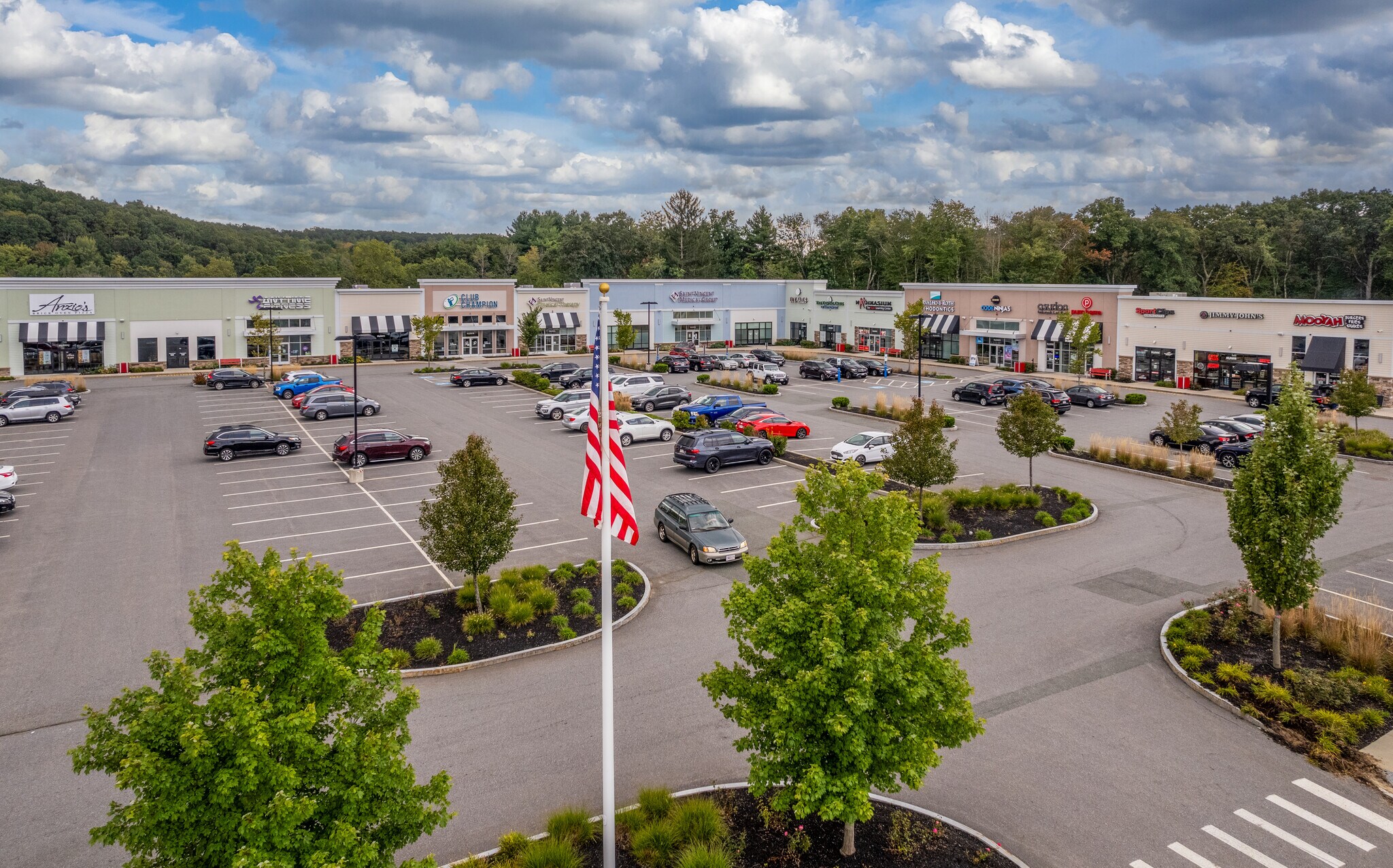 10010 Shops Way, Northborough, MA à louer Photo principale– Image 1 sur 9