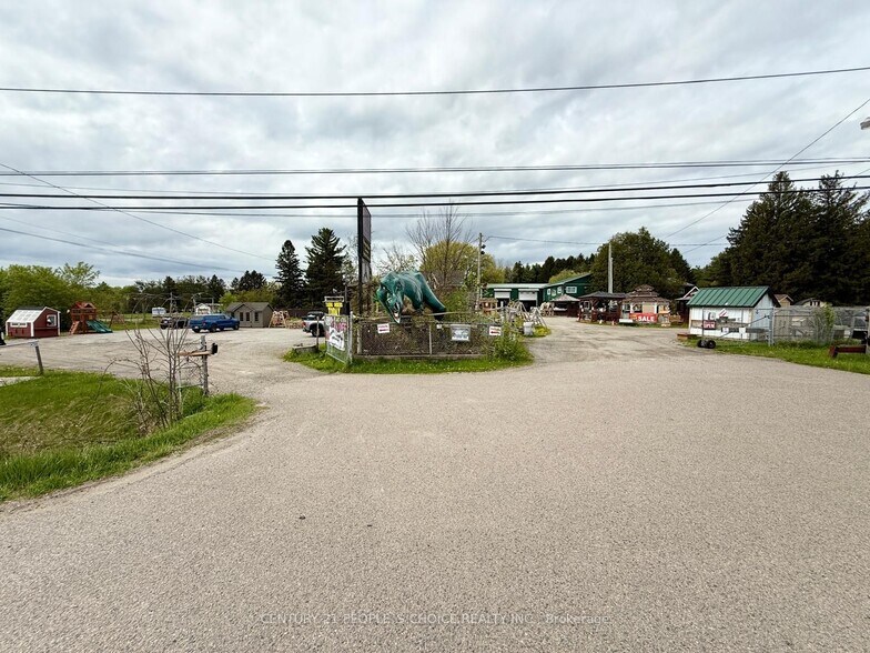 823 6 Hwy N, Hamilton, ON à vendre - Photo de l’immeuble – Image 2 sur 14
