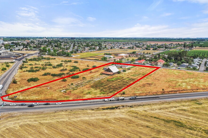 5000 Nunes Rd, Turlock, CA à vendre - Aérien – Image 2 sur 25
