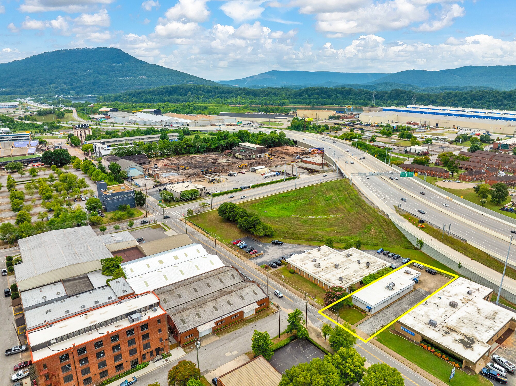 1307 Carter St, Chattanooga, TN à louer Photo principale– Image 1 sur 18