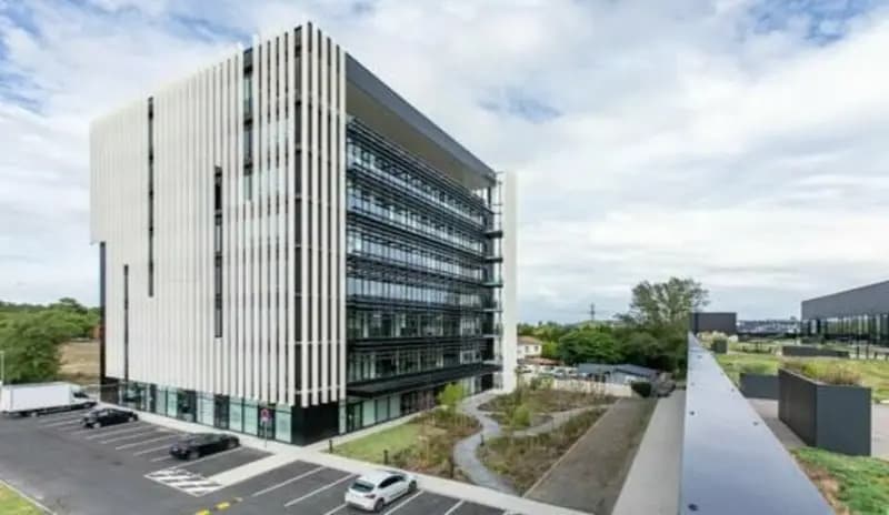 5 Allée Des Acacias, Mérignac à louer - Photo de l’immeuble – Image 1 sur 14