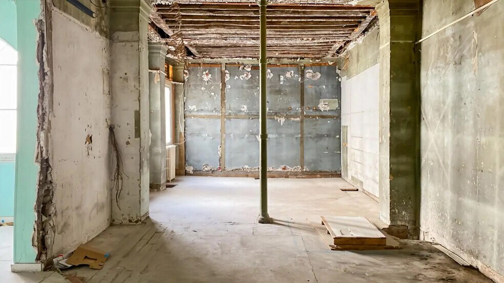 Bureau dans Paris à vendre - Photo de l’immeuble – Image 2 sur 9