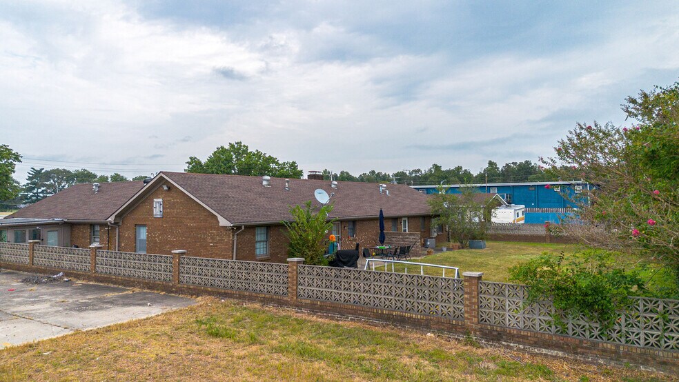 1120 E 8th St, Metropolis, IL à vendre - Photo de l’immeuble – Image 3 sur 3