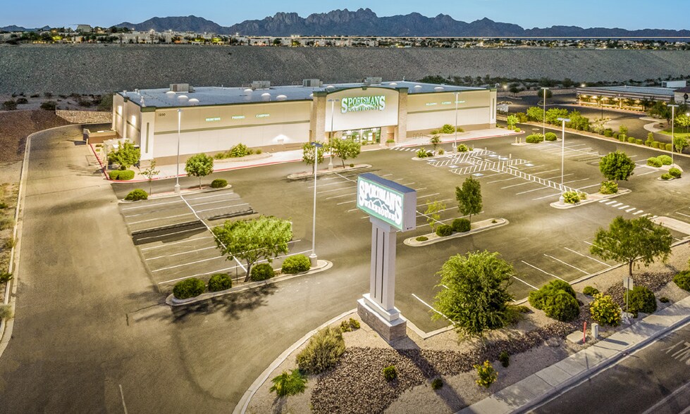 2230 N Telshor Blvd, Las Cruces, NM à vendre - Photo de l’immeuble – Image 1 sur 12