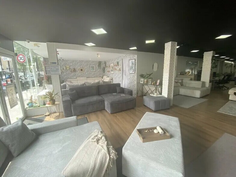 Local commercial dans Le Havre à louer - Photo intérieure – Image 2 sur 4