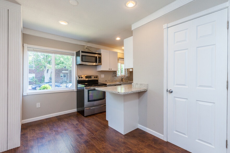 222 N I St, Tacoma, WA à vendre - Photo intérieure – Image 3 sur 9