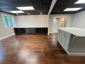 18 Regent Park Blvd, Asheville, NC à louer Photo de l’immeuble– Image 1 sur 5