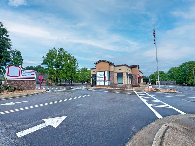 7810 Senoia Rd, Fairburn, GA à vendre - Photo de l’immeuble – Image 2 sur 4