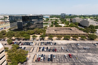 7800 N Stemmons Fwy, Dallas, TX - VUE AÉRIENNE  vue de carte - Image1