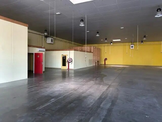 Plus de détails pour Local commercial à vendre