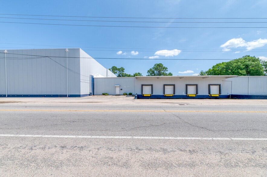 1317 E Main St, Dillon, SC à louer - Photo de l’immeuble – Image 1 sur 26