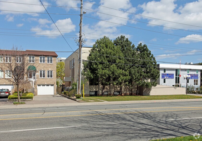 2201 Warden Ave, Toronto, ON à vendre - Photo de l’immeuble – Image 2 sur 3