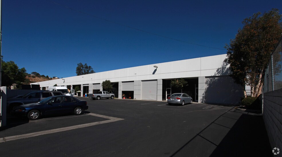 10312 Norris Ave, Pacoima, CA à louer - Photo principale – Image 2 sur 11