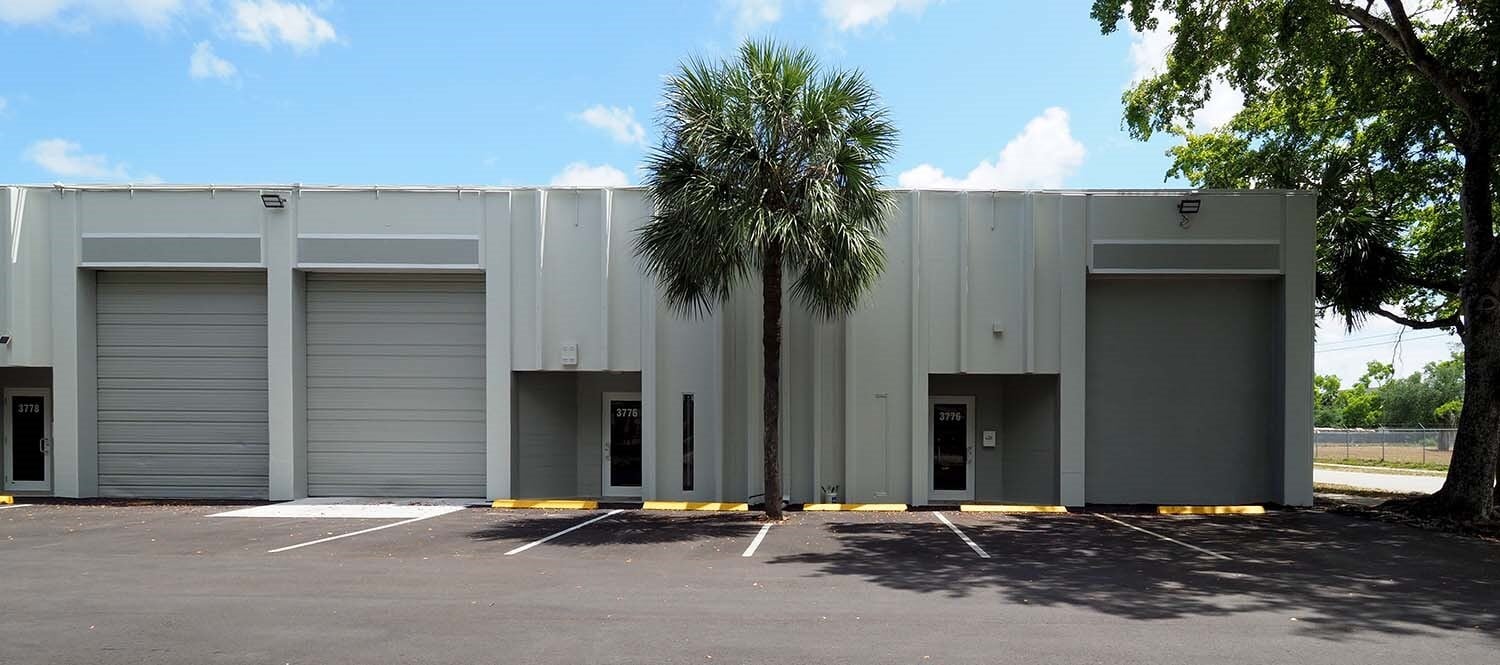 3700-3798 NW 16th St, Lauderhill, FL à louer Photo de l’immeuble– Image 1 sur 2