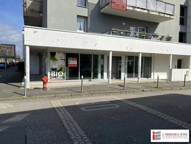 Plus de détails pour Local commercial à louer