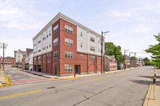 Plus de détails pour 122 Greenwich Ave, Goshen, NY - Logement à vendre