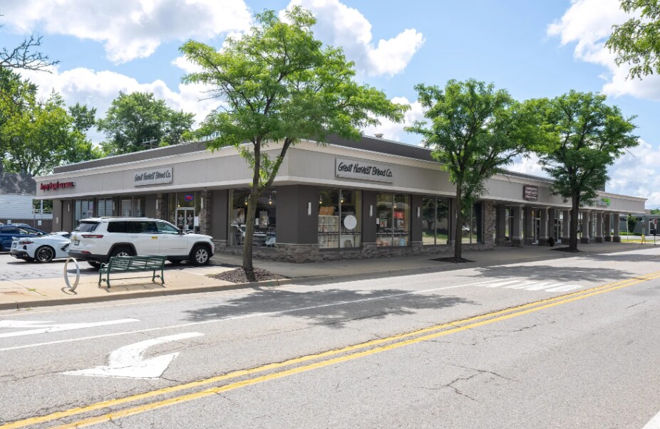 1137-1157 S Adams Rd, Birmingham, MI à louer Photo principale– Image 1 sur 6