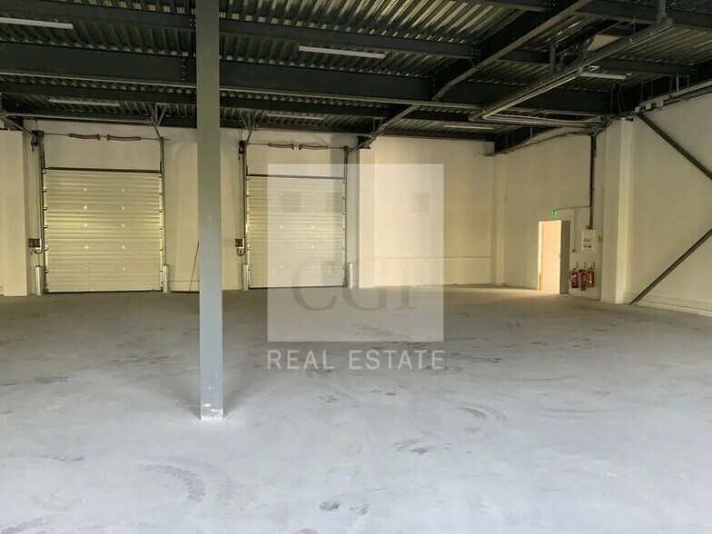 Local d’activités dans Dardilly à louer - Photo de l’immeuble – Image 3 sur 15