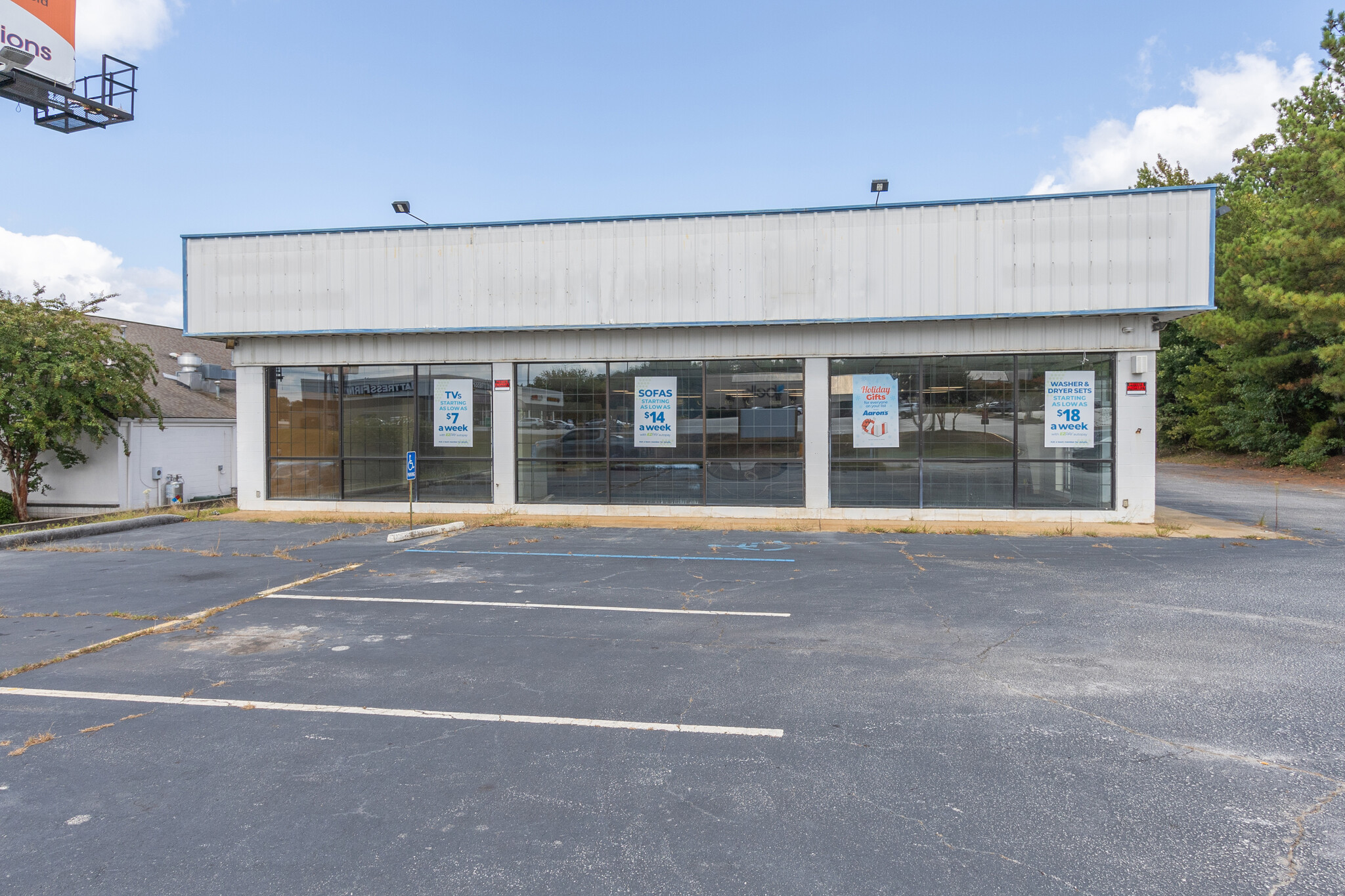 1592 Sandifer Blvd, Seneca, SC à vendre Photo de l’immeuble– Image 1 sur 22