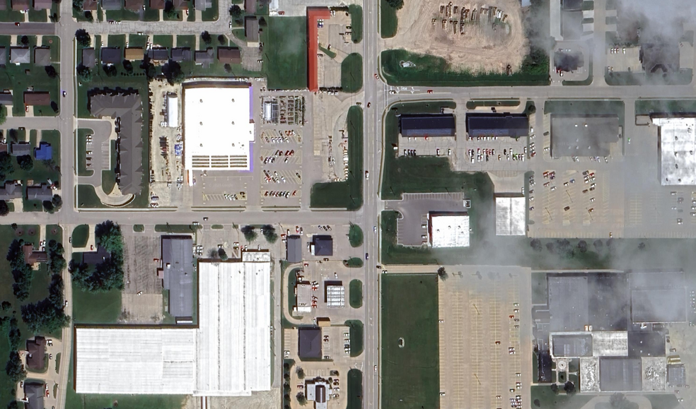 9th St, Dyersville, IA à louer - Photo de l’immeuble – Image 3 sur 3