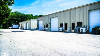 Plus de détails pour 440 Dry Bridge Rd, North Kingstown, RI - Industriel/Logistique à vendre