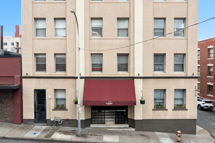 2157 W Burnside St, Portland, OR à vendre - Photo de l’immeuble – Image 2 sur 18