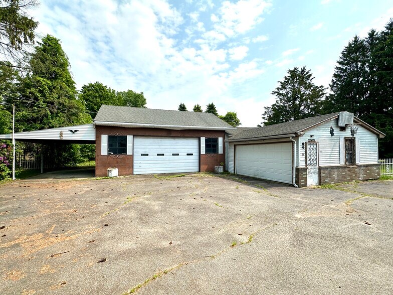 11 Abbe Rd, East Windsor, CT à vendre - Photo de l’immeuble – Image 2 sur 28