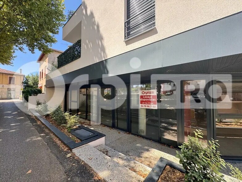Local commercial dans Sérézin-du-Rhône à louer - Photo de l’immeuble – Image 1 sur 5