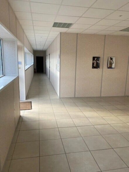 Local d'activités dans Troissereux à vendre - Photo intérieure – Image 3 sur 5