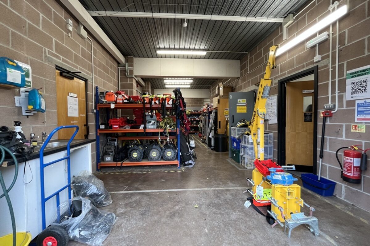 Manaton Clos, Exeter, DEV EX2 8PF - Lot 10 - - Photo intérieure - Image 1 of 6