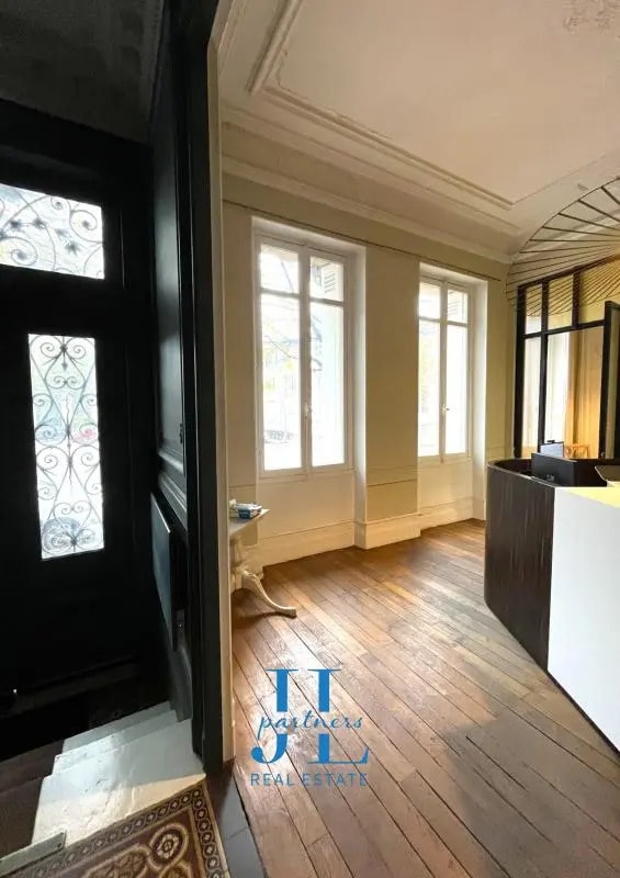 Plus de détails pour Bureau à louer