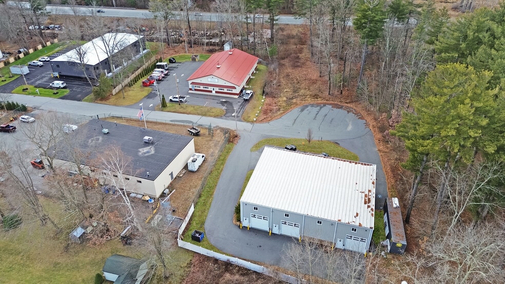 26 Trolley Ln, Salem, NH à louer - Photo de l’immeuble – Image 3 sur 8