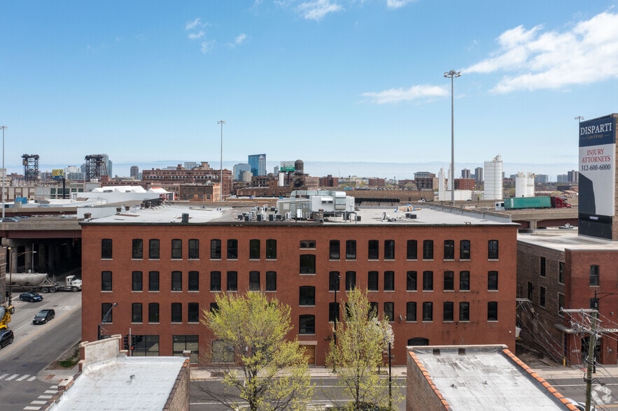 2201 S Halsted St, Chicago, IL à louer - Photo de l’immeuble – Image 2 sur 19