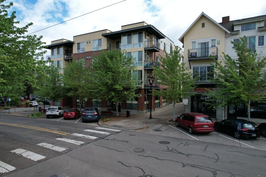 10558-10560 SE Main St, Milwaukie, OR à vendre - Photo de l’immeuble – Image 3 sur 18