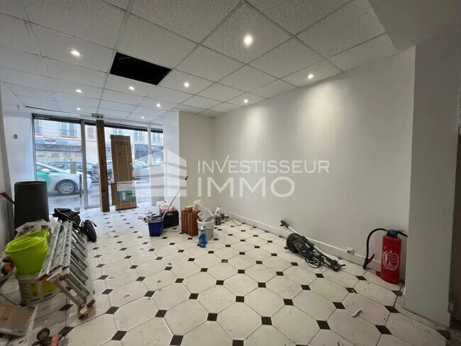 Plus de détails pour Local commercial à louer