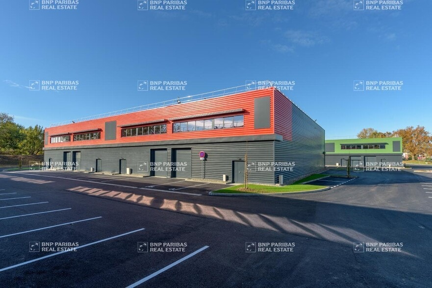 Local d'activités dans Muret à vendre - Photo de l’immeuble – Image 3 sur 23
