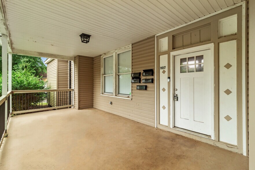 907 W 5th Ave, Gastonia, NC à vendre - Photo de l’immeuble – Image 3 sur 10