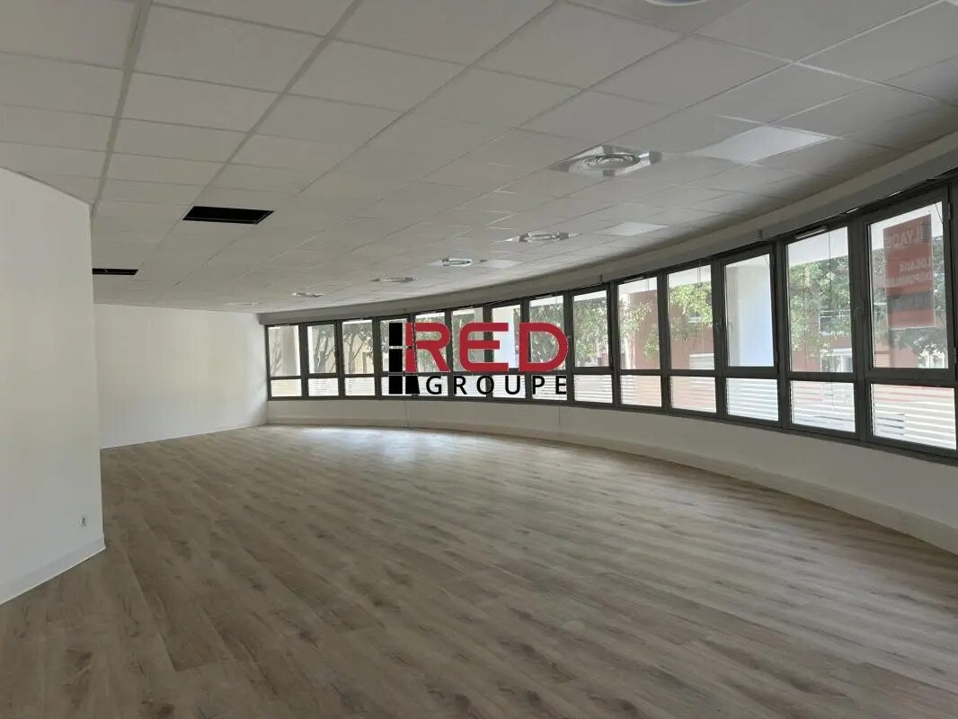 Bureau dans Aix-en-Provence à louer Photo de l’immeuble– Image 1 sur 15