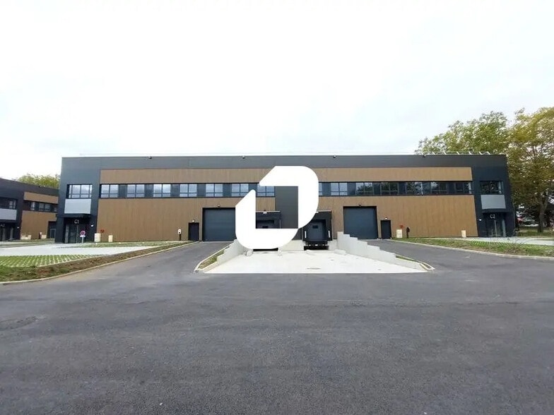 6 Bis Rue Denis Papin, Trappes à louer - Photo de l’immeuble – Image 1 sur 15