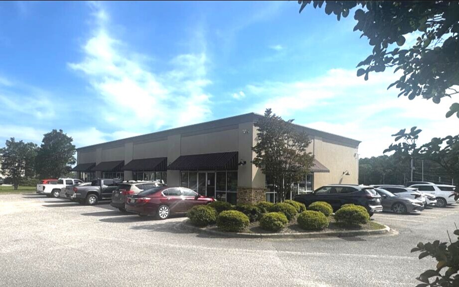 402 Airport Commons Dr, Calera, AL à louer Photo de l’immeuble– Image 1 sur 2