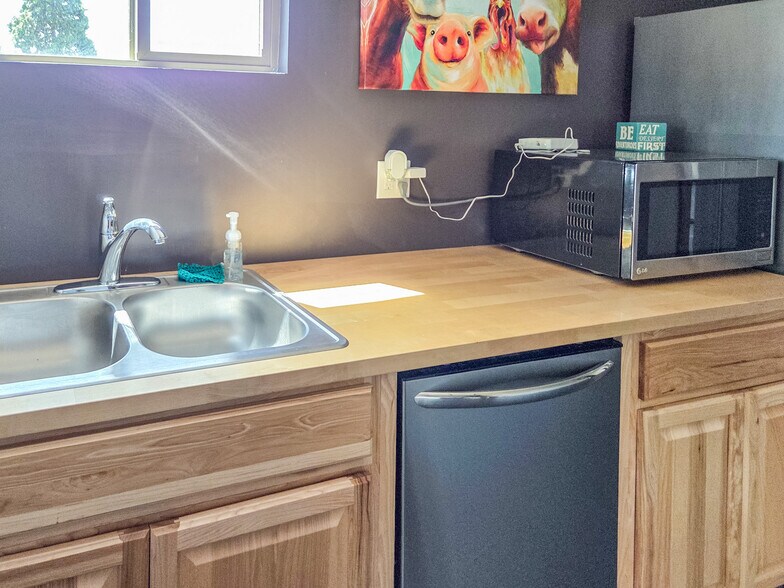 3640 S Santiam Hwy, Lebanon, OR à louer - Photo de l’immeuble – Image 3 sur 13