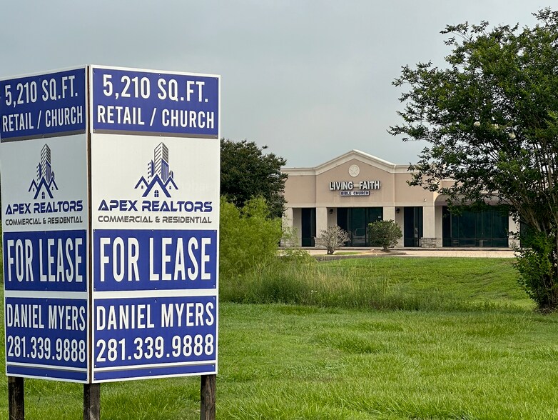 12033 Hwy 6 Hwy, Missouri City, TX à louer - Photo de l’immeuble – Image 2 sur 5