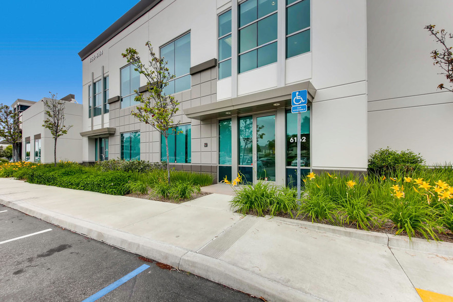 6162 Innovation Way, Carlsbad, CA à louer - Photo de l’immeuble – Image 3 sur 13