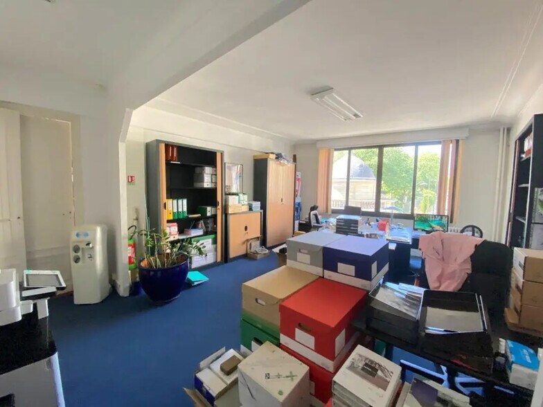 Bureau dans Paris à louer - Photo de l’immeuble – Image 1 sur 7